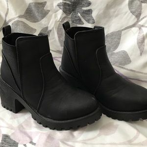 Dirty Laundry Black Chunky Ankle Boots!!